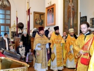 arhiereiskaia-sluzhba-v-sviato-voznesenskom-xrame_017