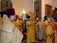 arhiereiskaia-sluzhba-v-sviato-voznesenskom-xrame_022