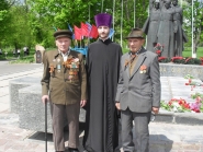 pozdravlenie-veteranov_8-05-2015_085.jpg