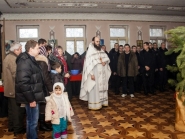rozhdestvo-xristovo-v-xrame-alexandra-nevskogo_7-01-2014_11