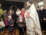rozhdestvo-xristovo-v-xrame-alexandra-nevskogo_7-01-2014_14