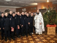 rozhdestvo-xristovo-v-xrame-alexandra-nevskogo_7-01-2014_18