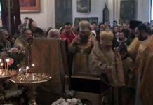 Архиерейское Богослужение во главе с митрополитом Иоанникием на престольном празднике, 25.12.2011