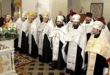 Великая вечерня и вечер колядок в Луганске