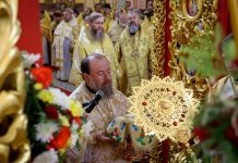 Архиереи Донбасса совершили праздничное богослужение в честь 75-летнего юбилея Луганской епархии