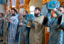 Праздник Похвала Пресвятой Богородицы в луганском храме «Аз есмь с вами и никтоже на вы» праздник Похвалы Пресвятой Богородицы