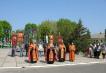 Крестный ход в честь Дня Победы в Александровске. Фотогалерея, 9.05.2022