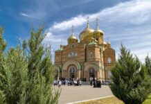 В кафедральном соборе г. Луганска состоялось богослужение посвящённое празднованию в честь Луганской иконы Божией Матери, 13.06.2023