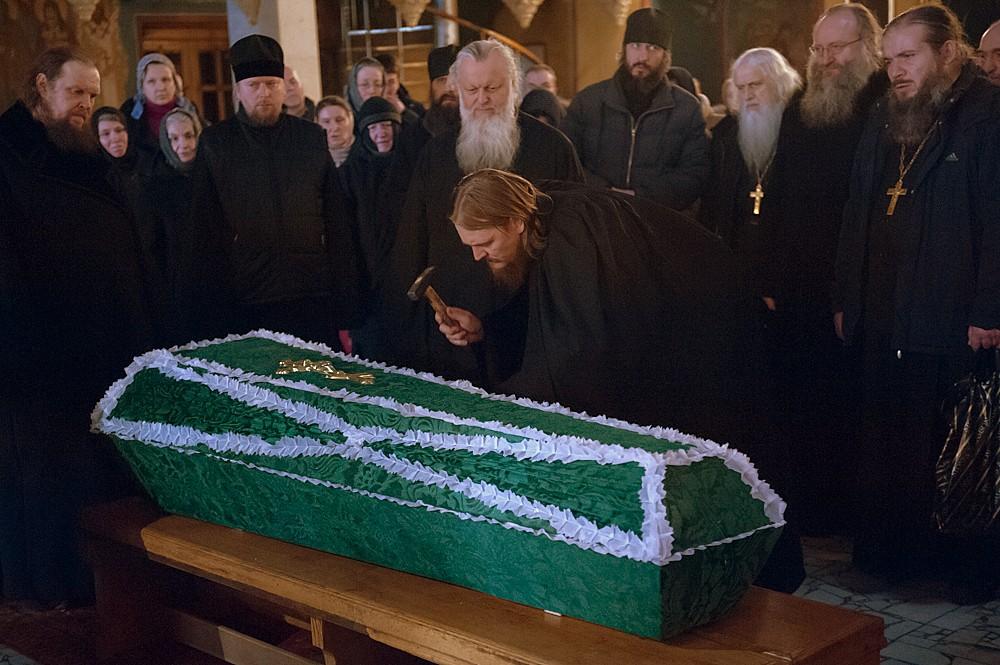 Отпевание и похороны навального